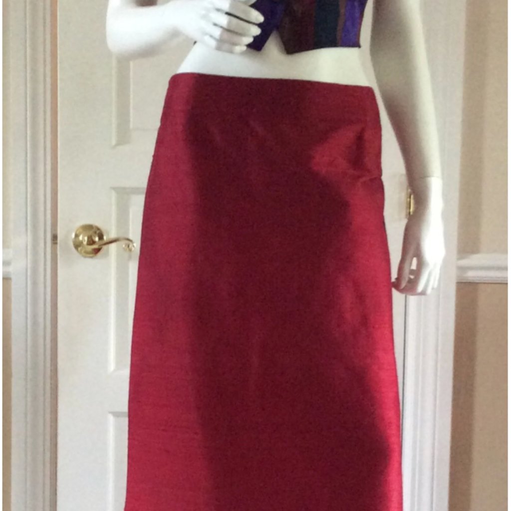 Collector Romeo Gigli Vintage Midi Length Cranberry Silk Skirt Nwt